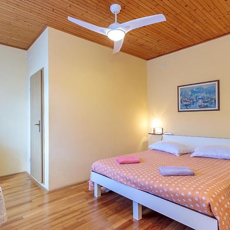 Hum Rooms Nela מראה חיצוני תמונה